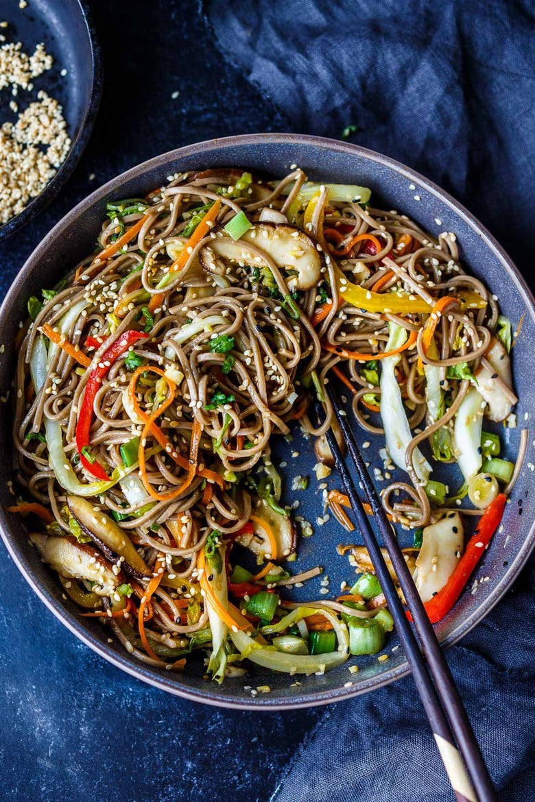 Salmon, ginger and soba noodle stir-fry - Recipes 