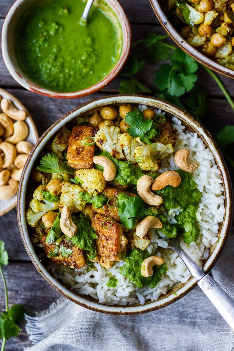 Indian Salad Bowl with Crunchy Chickpeas